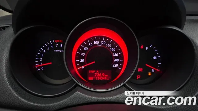 Kia Carens 2011 thumb 8
