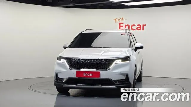 Kia Carnival 2023 thumb 3