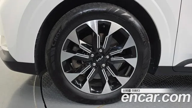 Kia Carnival 2023 thumb 5