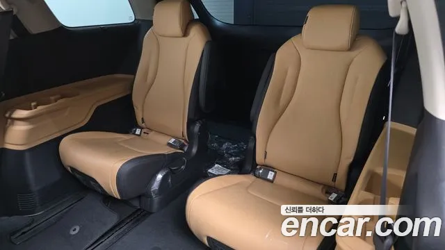 Kia Carnival 2023 thumb 11