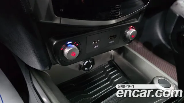 KG_Mobility_Ssangyong TIBOLI 2016 thumb 12