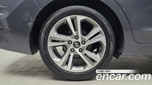 Hyundai Avante 2018 thumb 5
