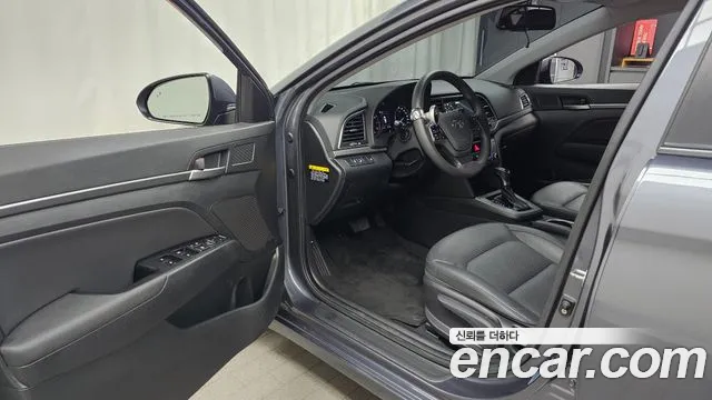 Hyundai Avante 2018 thumb 10