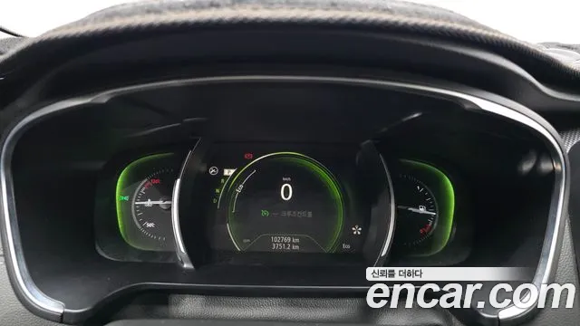 Renault-KoreaSamsung Megane 2016 thumb 7