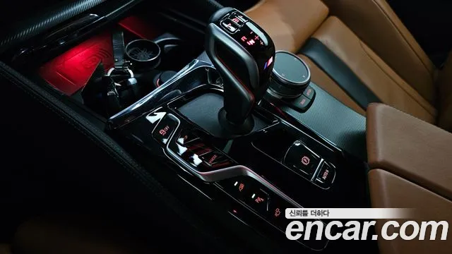 BMW M5 2021 thumb 9