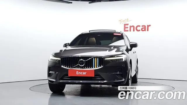 Volvo XC60 2024 thumb 2