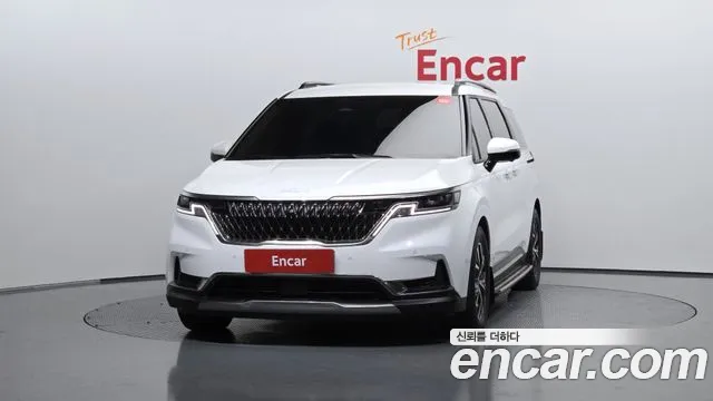 Kia Carnival 2023 thumb 3