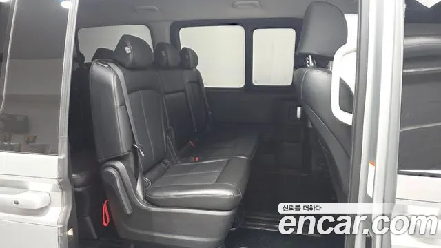 Hyundai Staria 2021 thumb 11
