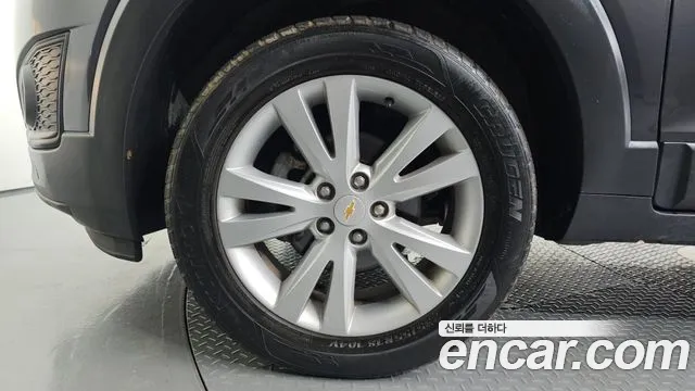 ChevroletGMDaewoo Captiva 2013 thumb 5