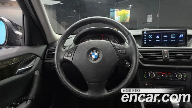 BMW X1 2010 thumb 12
