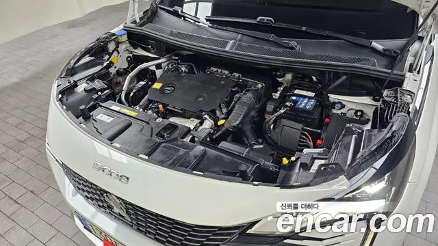 Peugeot 5008 2021 thumb 5