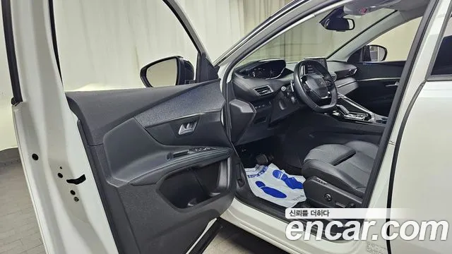 Peugeot 5008 2021 thumb 9