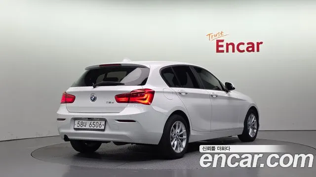 BMW 1-Series 2017 thumb 2