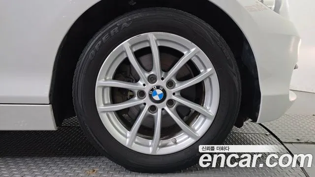 BMW 1-Series 2017 thumb 5