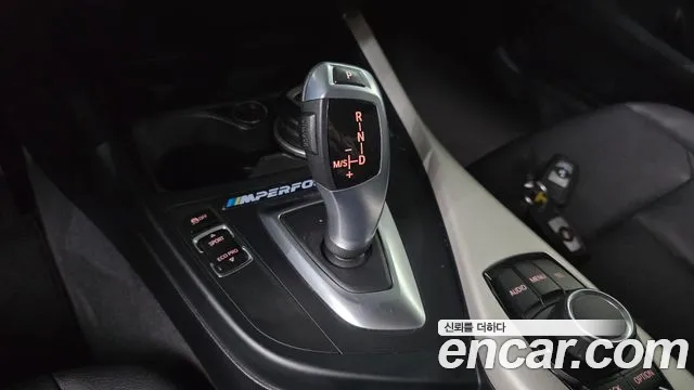 BMW 1-Series 2017 thumb 9