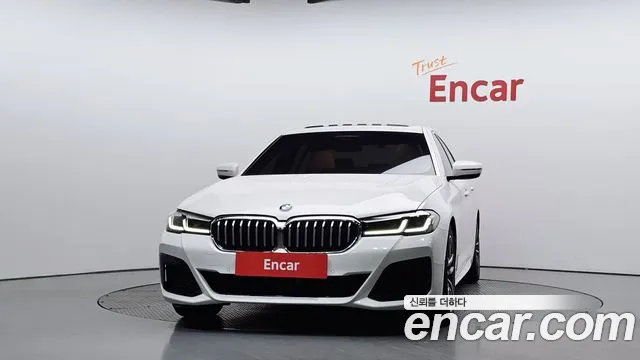BMW 5-Series 2020 thumb 3