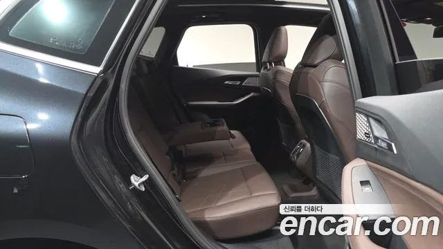BMW 2-Series 2023 thumb 10
