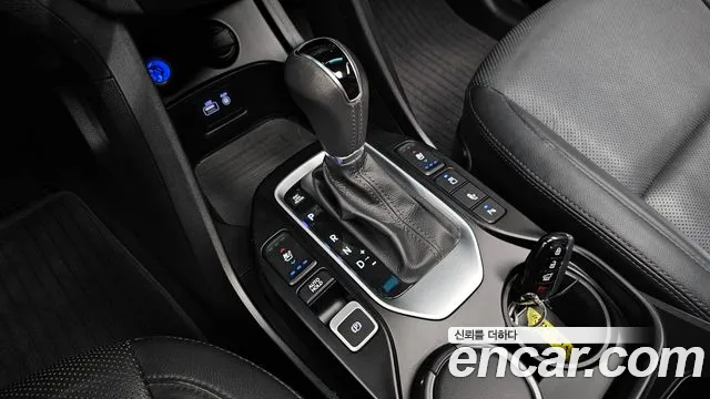 Hyundai Santa Fe 2015 thumb 9