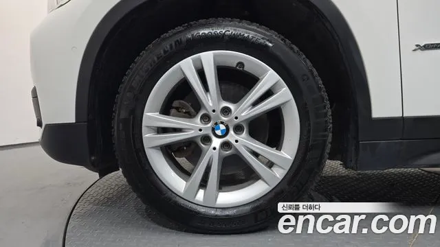 BMW X1 2016 thumb 4