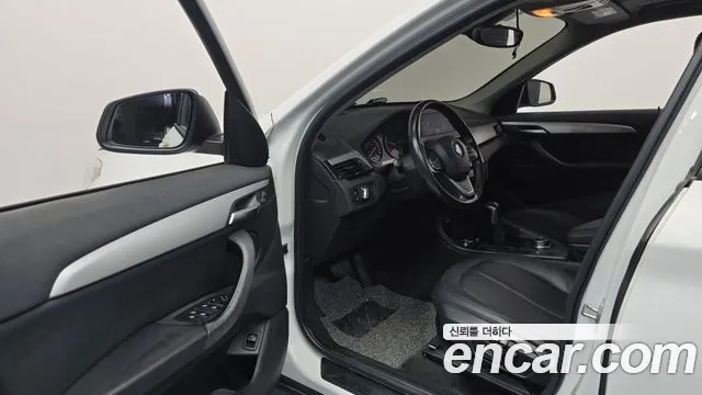BMW X1 2016 thumb 9