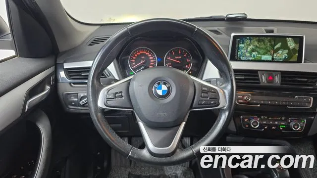 BMW X1 2016 thumb 11