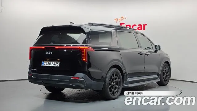 Kia Carnival 2024 thumb 2