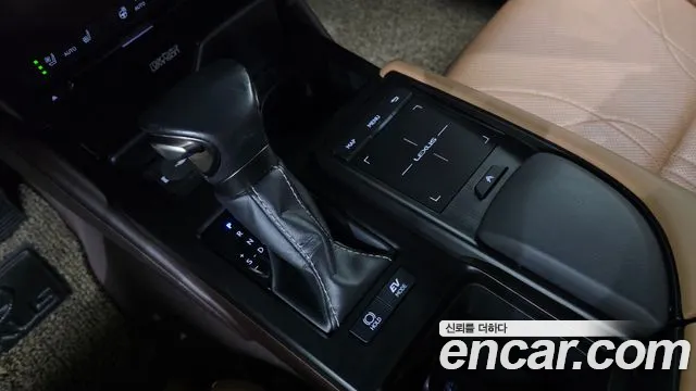 Lexus ES 2019 thumb 9
