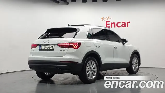 Audi Q3 2023 thumb 2