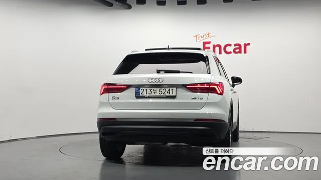 Audi Q3 2023 thumb 4
