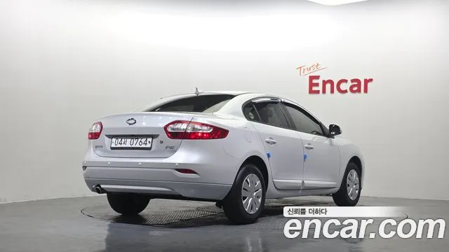 Renault-KoreaSamsung Fluence 2016 thumb 2