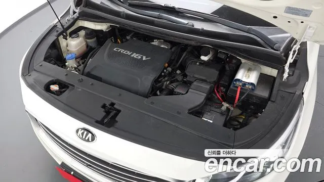 Kia Carnival 2016 thumb 6