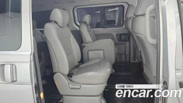 Hyundai Starex 2019 thumb 10