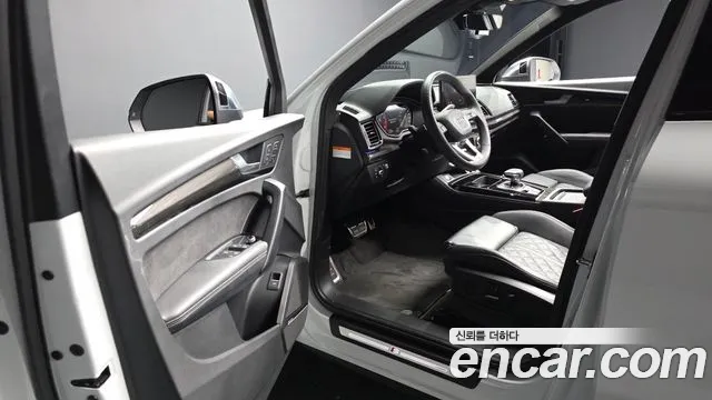 Audi SQ5 2021 thumb 10