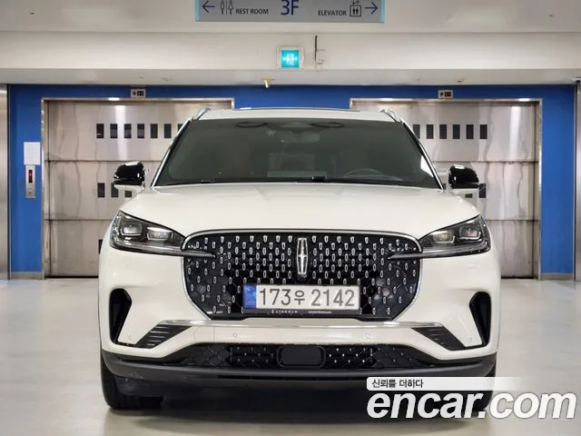 Lincoln Aviator 2024 thumb 3