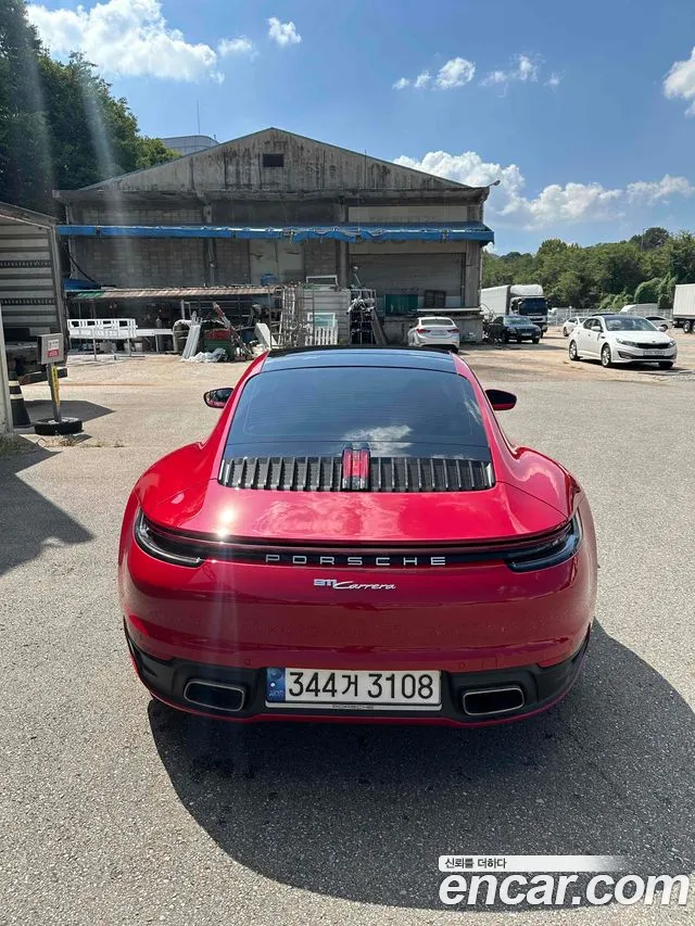 Porsche 911 2021 thumb 4