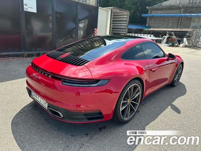 Porsche 911 2021 thumb 6