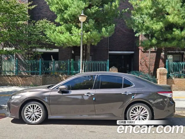 Toyota Camry 2017 thumb 2