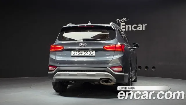 Hyundai Santa Fe 2019 thumb 4