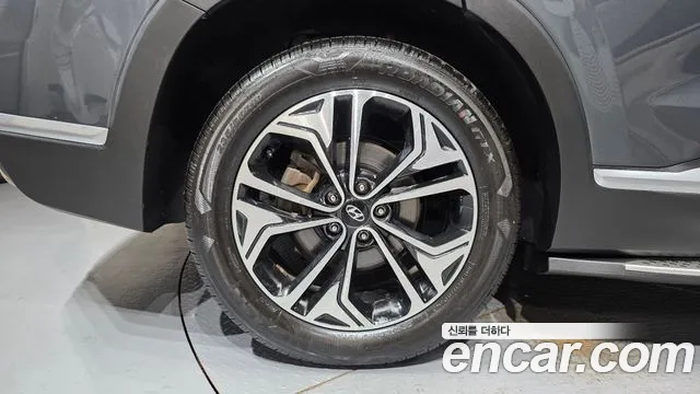 Hyundai Santa Fe 2019 thumb 5