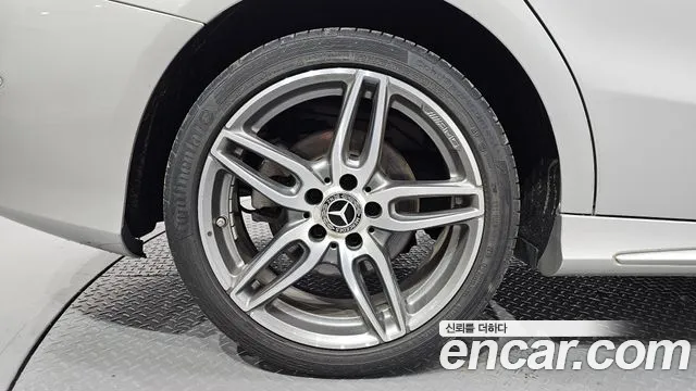 Mercedes-Benz CLA 2018 thumb 5
