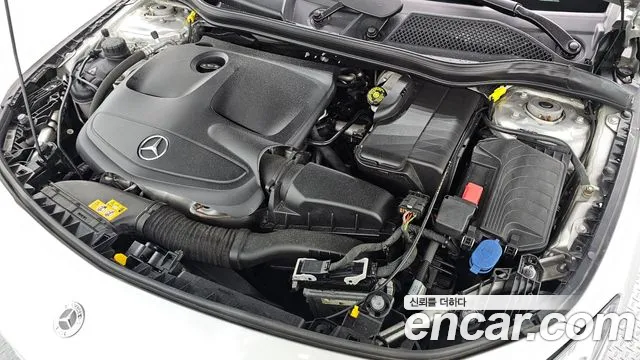 Mercedes-Benz CLA 2018 thumb 6