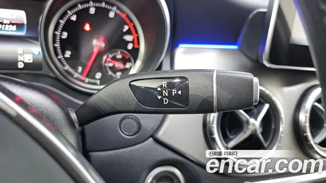 Mercedes-Benz CLA 2018 thumb 9