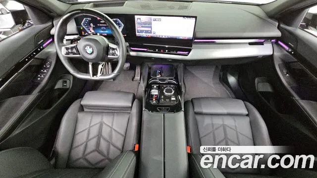 BMW 5-Series 2024 thumb 7