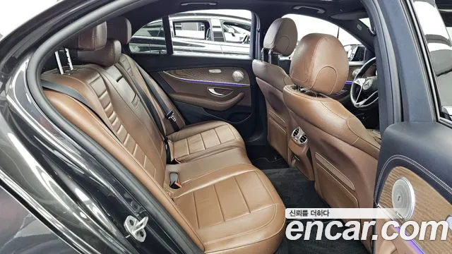 Mercedes-Benz E-Класс 2021 thumb 12