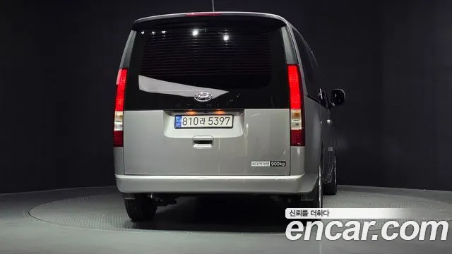 Hyundai Staria 2023 thumb 4