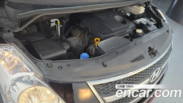 Hyundai Starex 2015 thumb 6