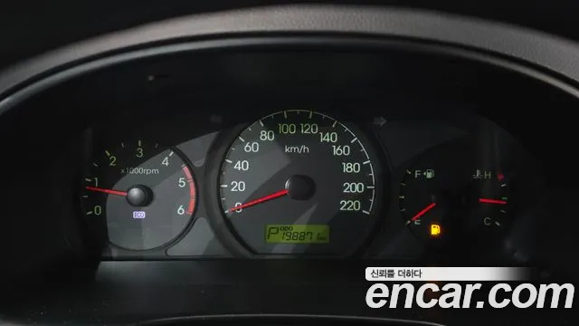 Hyundai Starex 2015 thumb 8
