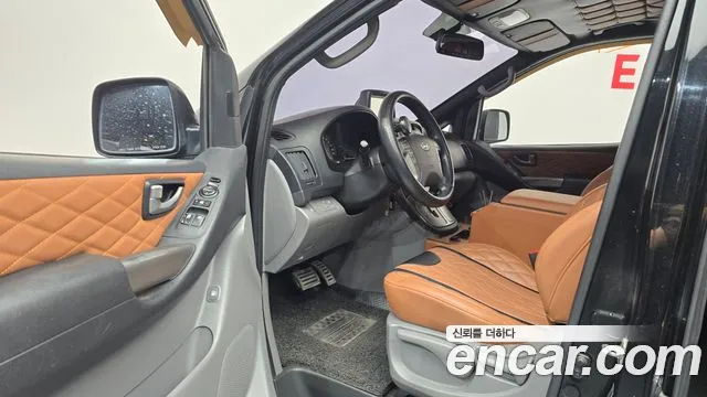 Hyundai Starex 2015 thumb 10