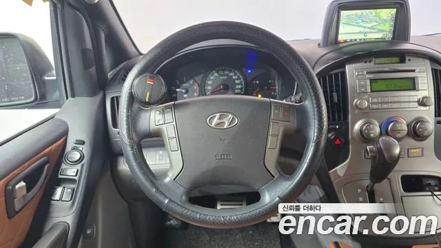 Hyundai Starex 2015 thumb 12