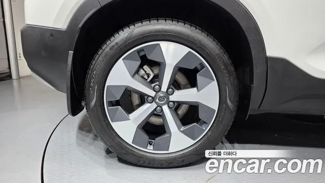 Volvo XC40 2022 thumb 5